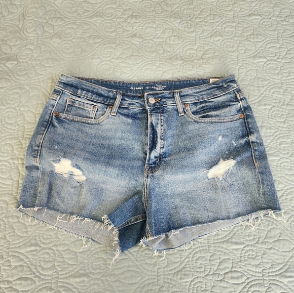 Old Navy Shorts - Picture 1 of 2